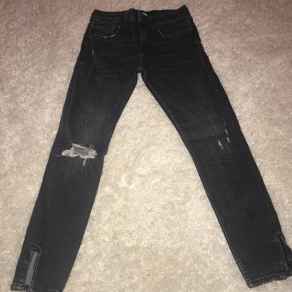 Black Fitted Jeans - Picture 1 of 2